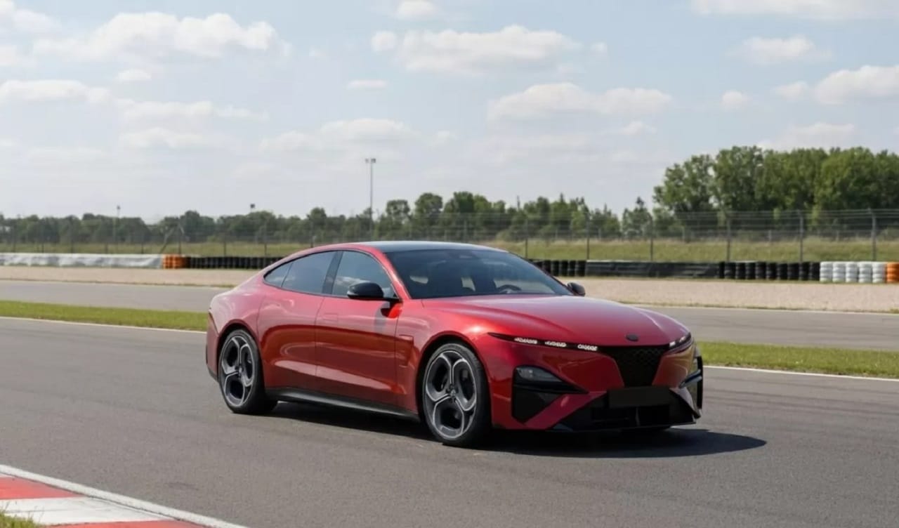 Nuova Alfa Romeo Giulia: stile fastback e linee eleganti per la futura ...