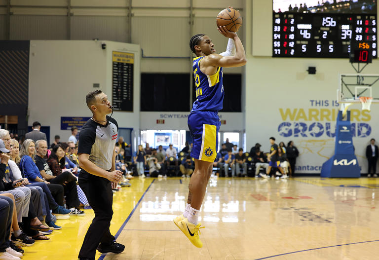 Santa Cruz Warriors survive Valley Suns’ fourth-quarter outburst in NBA ...