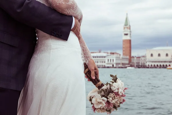 Steps to plan a destination wedding