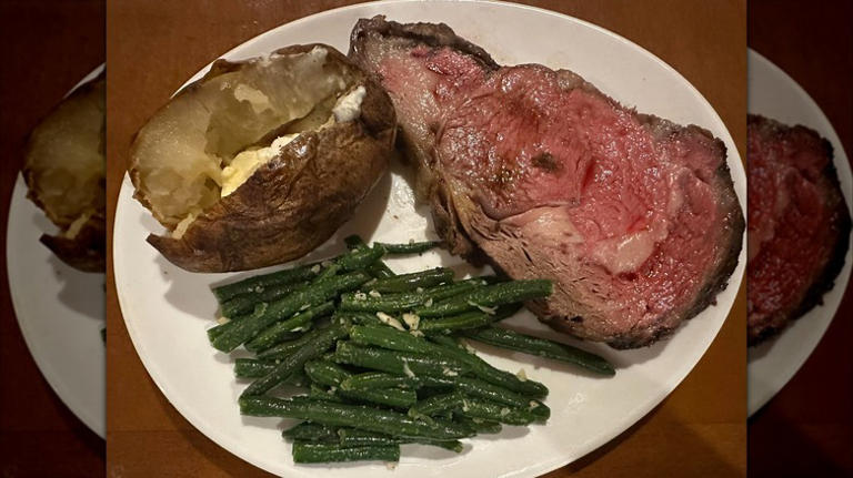 8 best restaurants for prime rib in Las Vegas