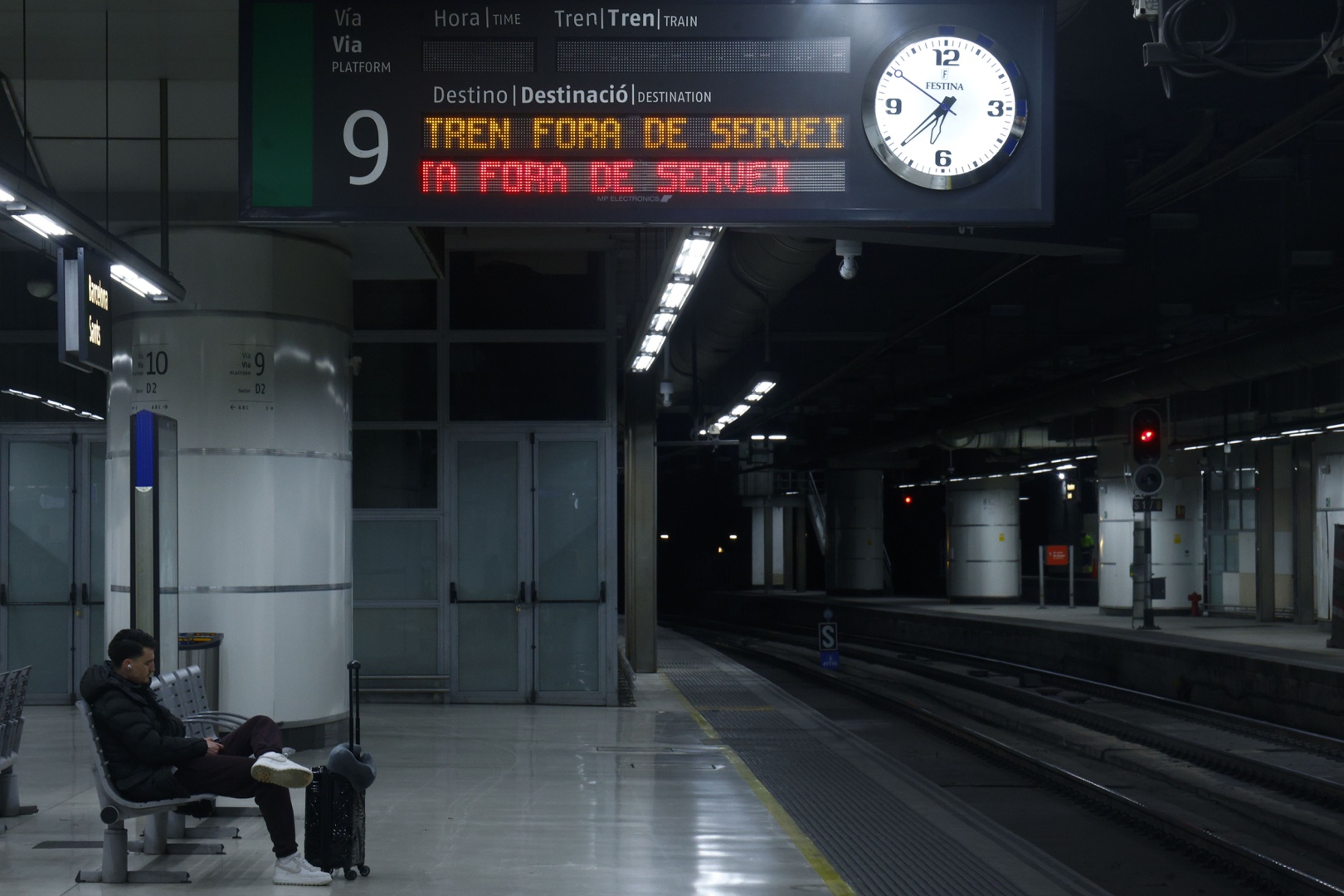 El Gobierno catalán eleva el tono ante Renfe y Adif y les pide asumir ...