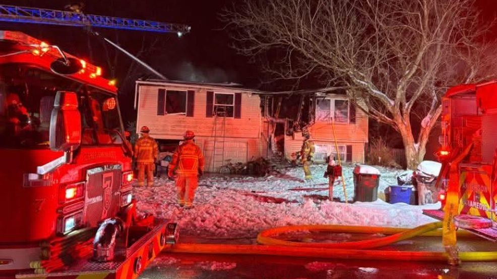 Snow, frozen hydrants impede firefighters at suburban Cincinnati house fire