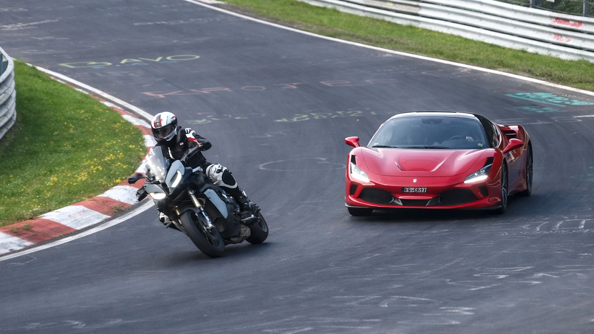 Nürburgring bikers showing skill and courage on the ring