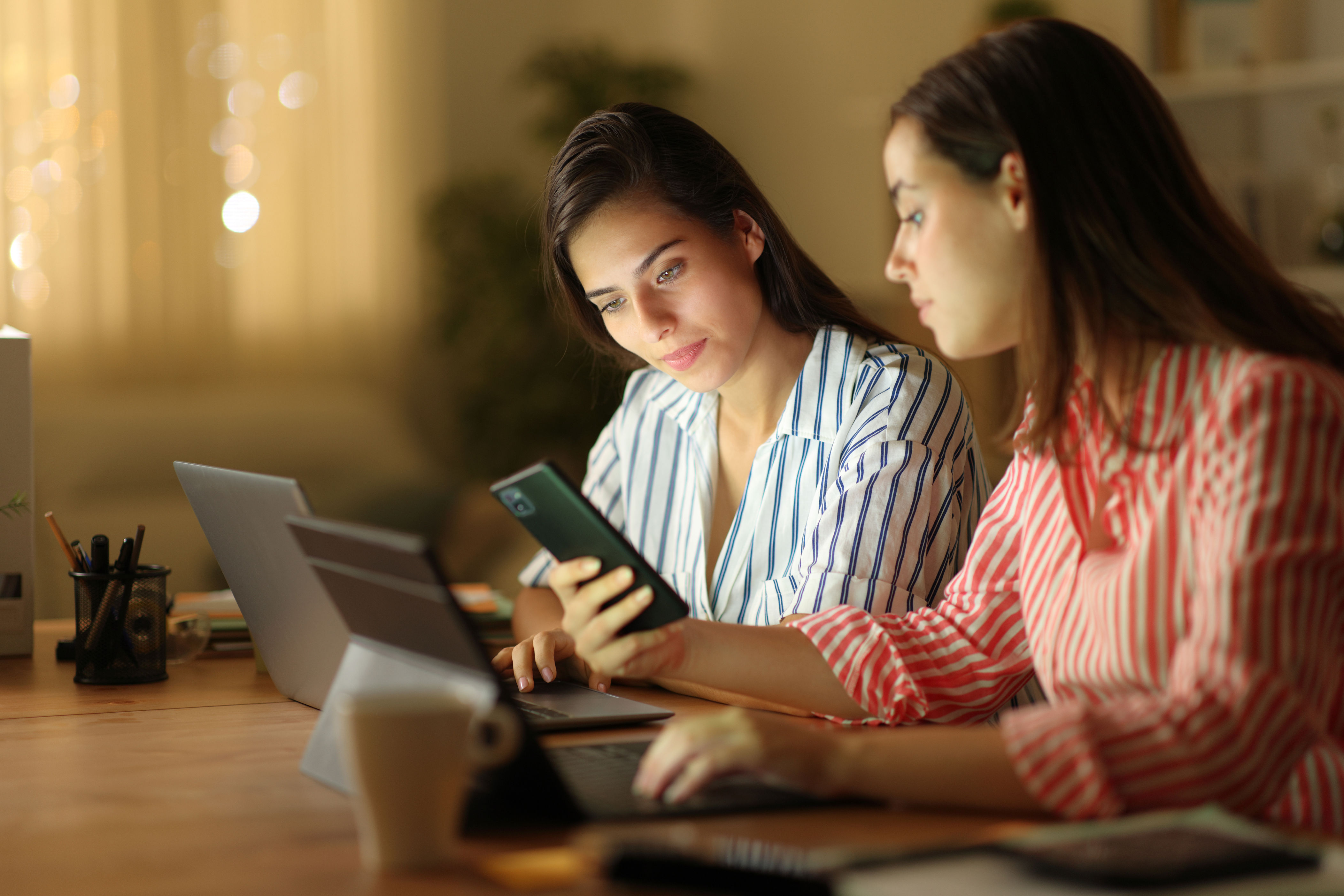‘Admin night’ trend brings procrastinators together to tackle mind ...