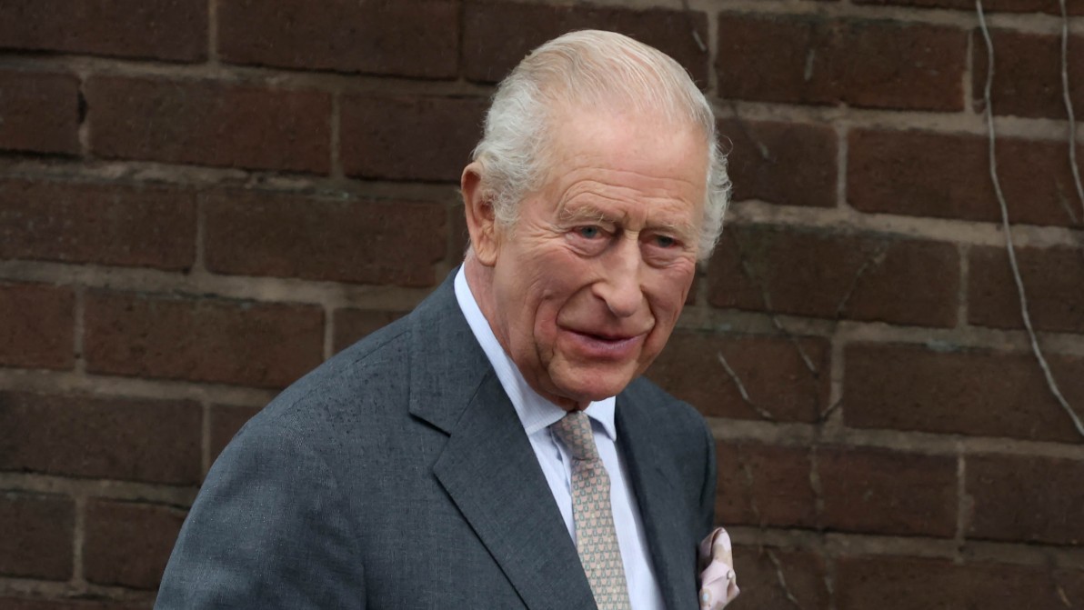 Charles considers 'enormous gesture' to Harry and Meghan despite ...
