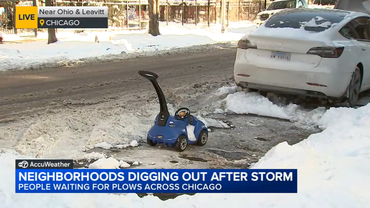 Chicago weather: Bitter cold remains after weekend snow storm; airports ...
