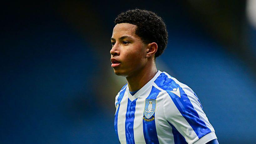 Teenager Alao joins Chelsea