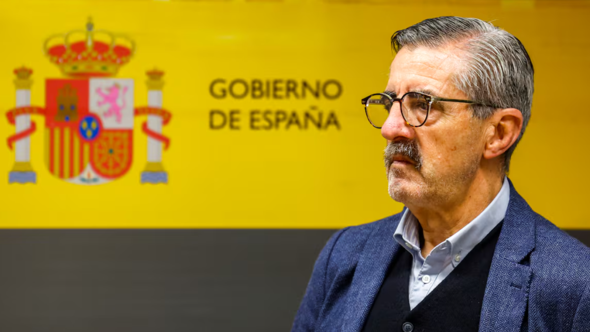 Manos Limpias se querella contra el excomisionado del Gobierno para la ...