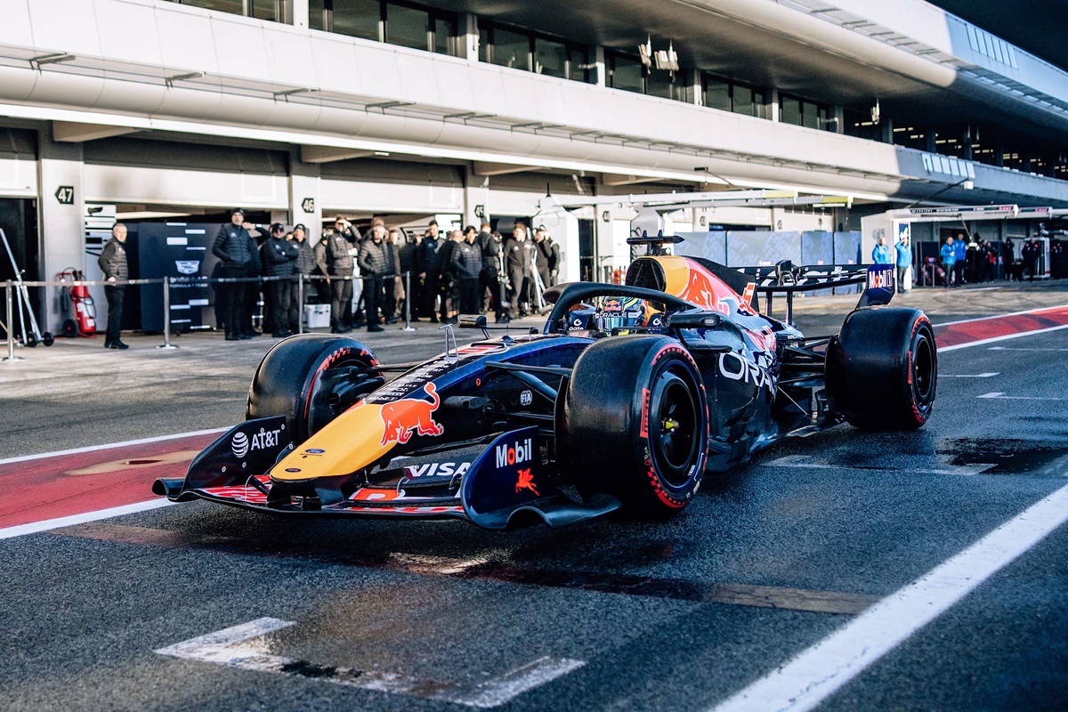 F1 | Test Barcellona, day 1: Hadjar chiude in testa, poi Russell