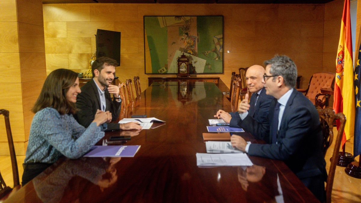 La regularización de migrantes acerca a Gobierno y Podemos a las ...