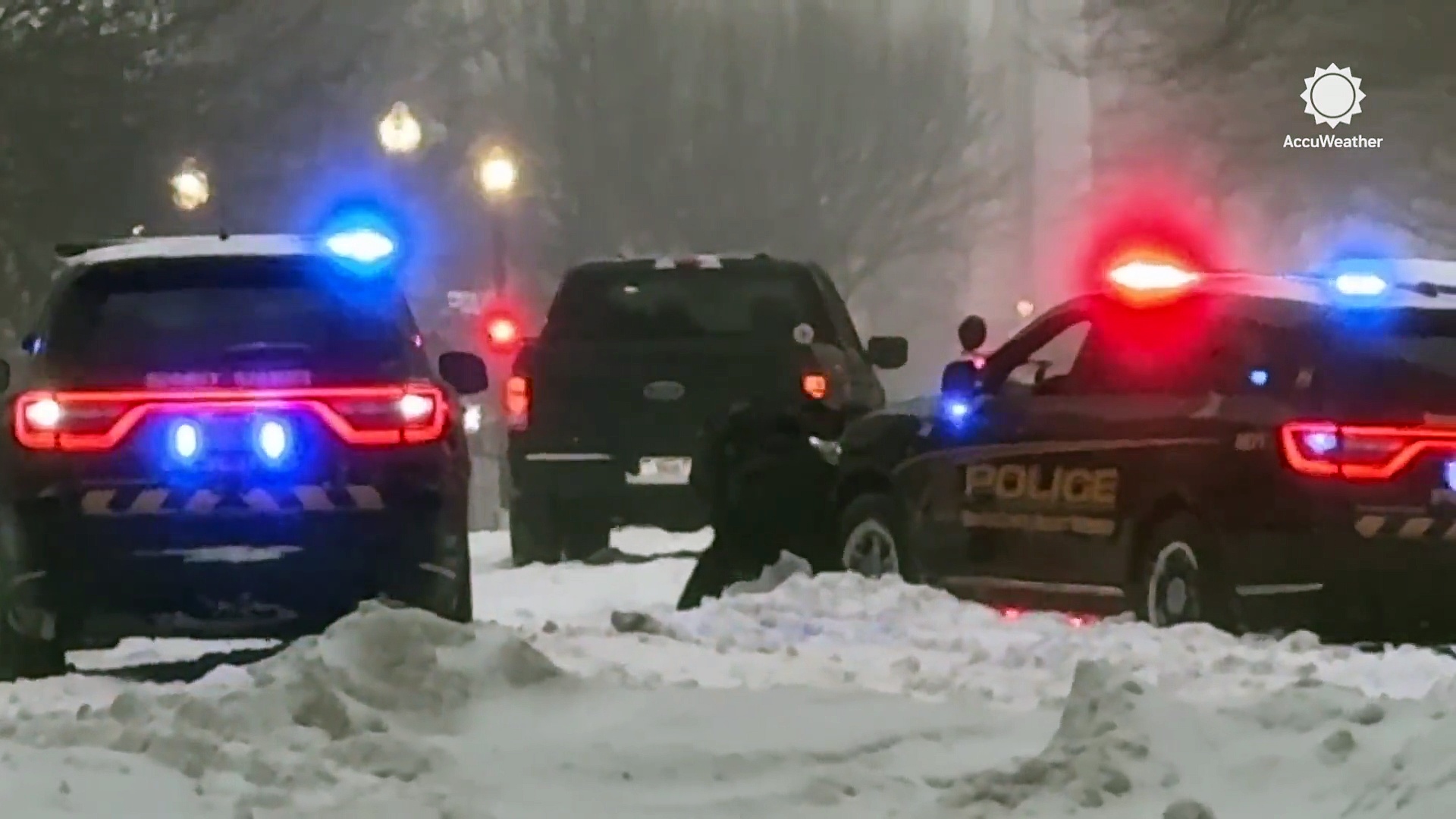 Nation's capital digging out of snow after winter storm