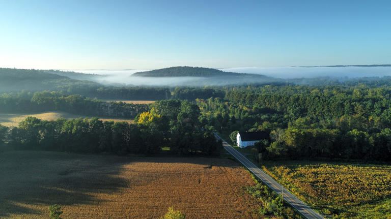 Between Columbus and Cleveland is Ohio's charming city with lively ...