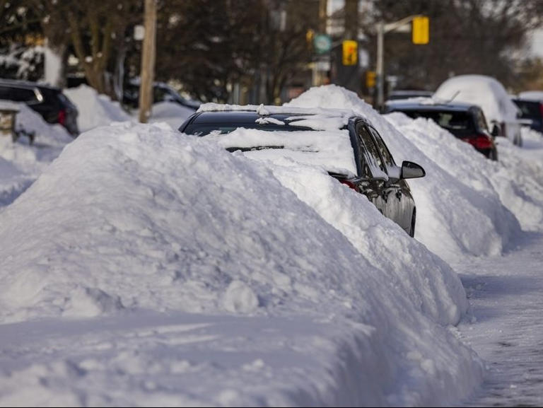 Toronto cleaning up after record-breaking snowfall