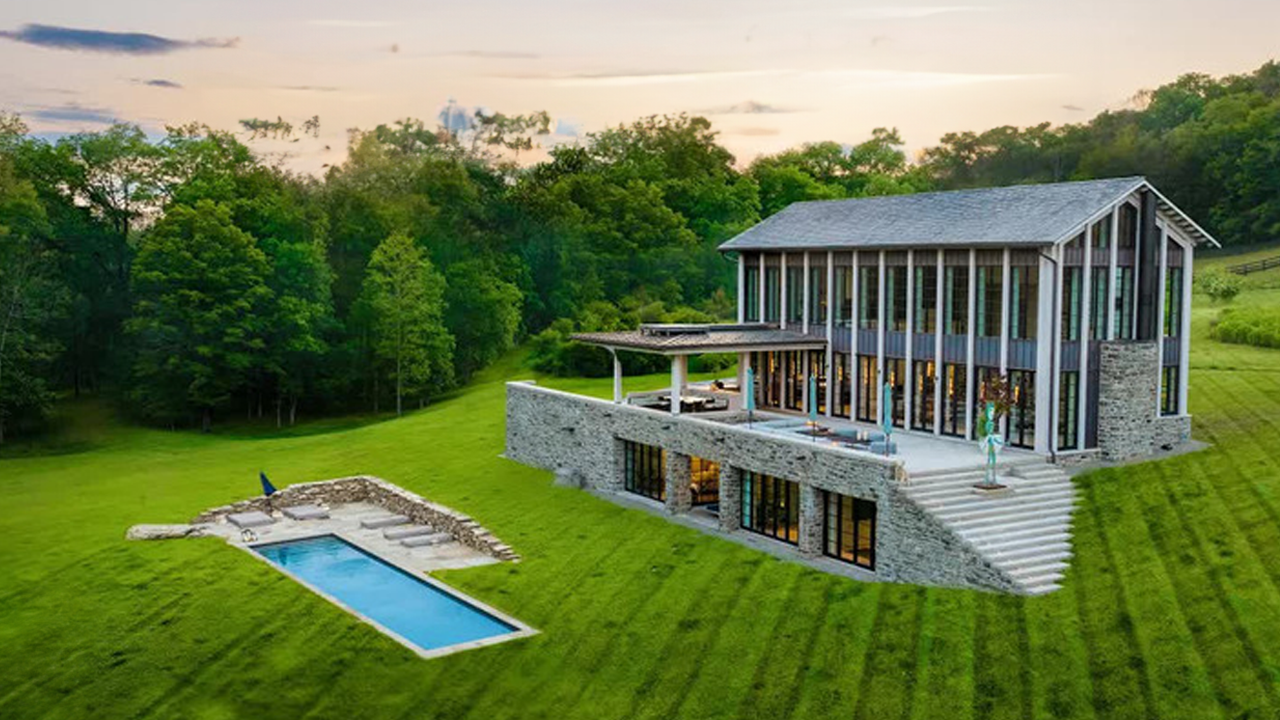 Inside an $18.75 million luxury ranch in New York
