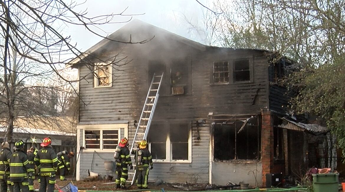 Firefighters respond to Monday morning house fire in Montgomery