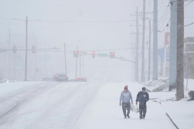 US winter storm leaves seven people dead as more than 1 million lose power