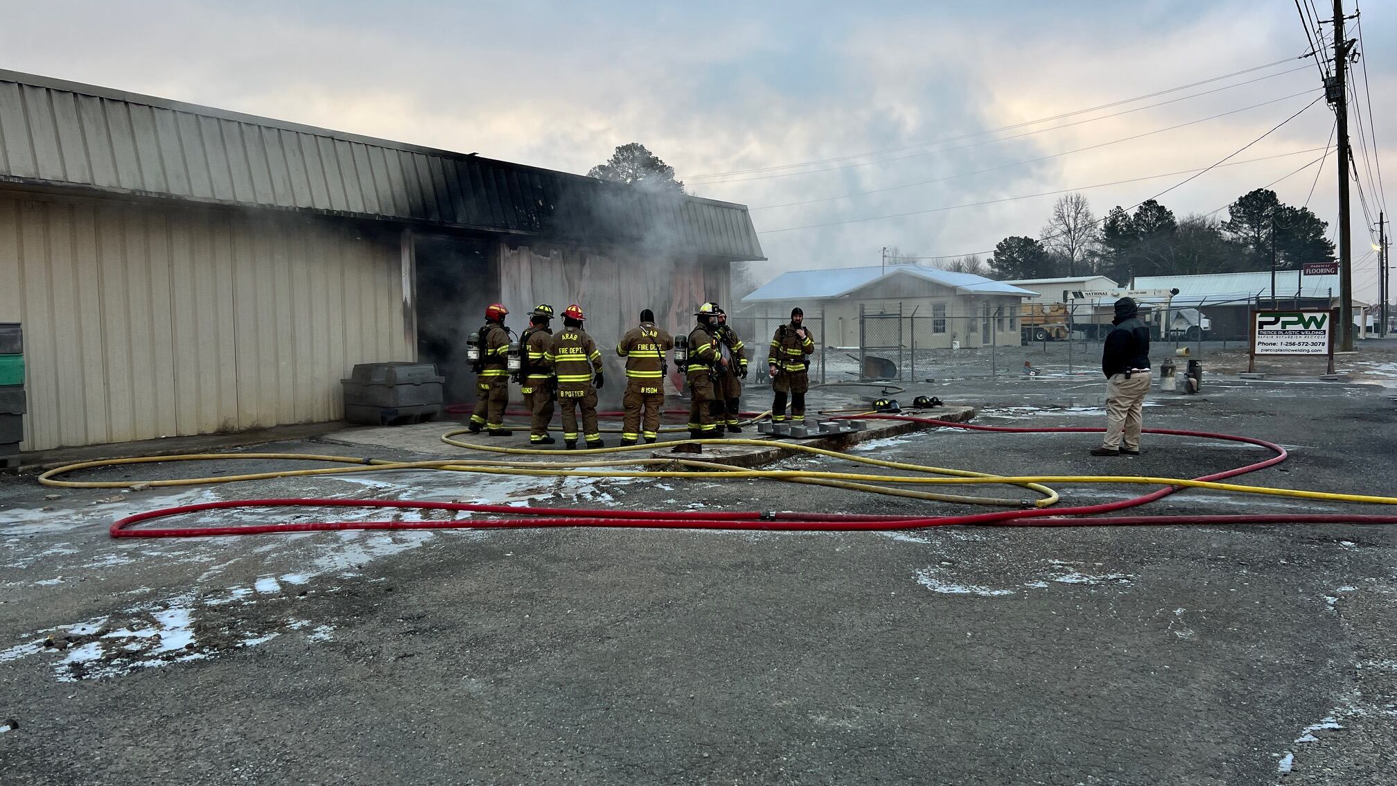Multiple crews respond to fire at business in Arab