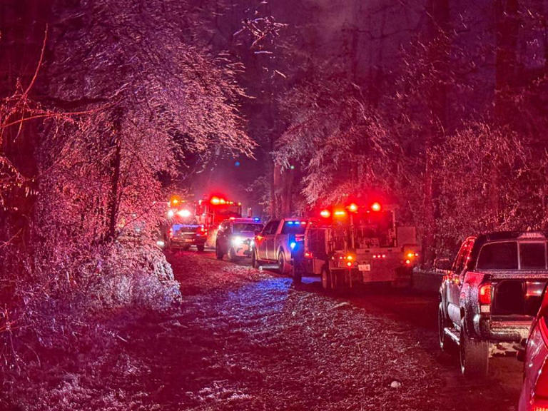 Residents escape from Warren County house fire