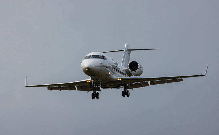 7 dead, 1 injured in private jet crash in Bangor, Maine