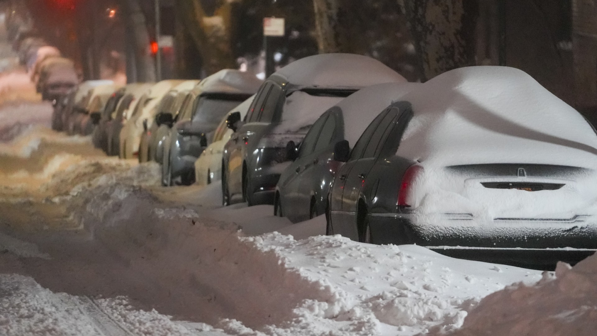 At least 9 dead across US from massive winter storm