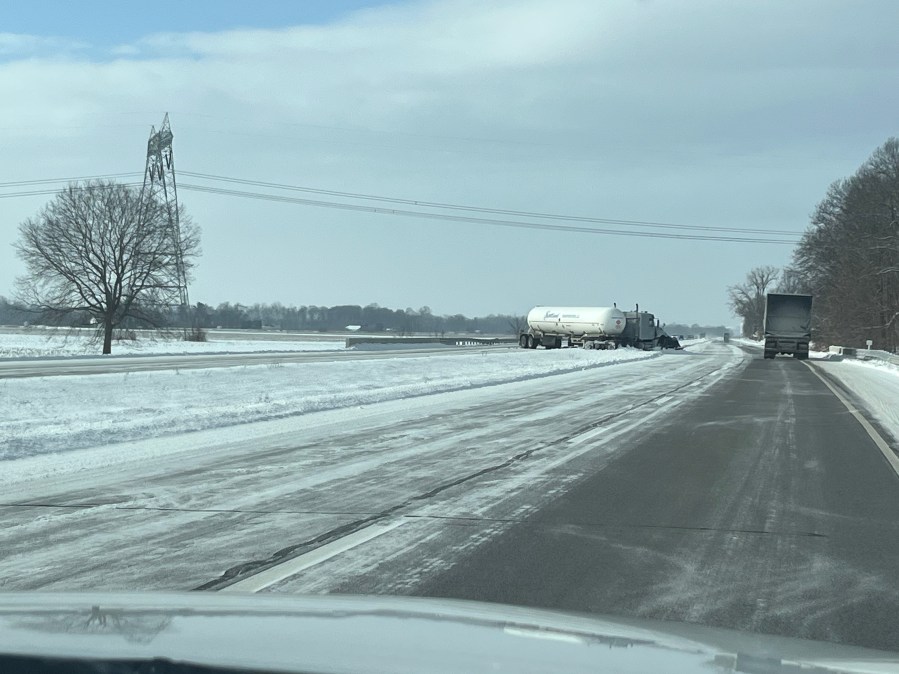 Jeep driver dies after T-bone crash with semi on US 24 in Huntington County<br>