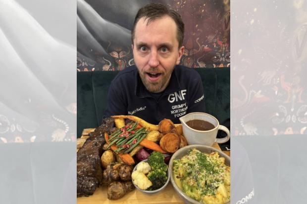 Food reviewer with huge following tries ‘biggest roast dinner ever’ in ...