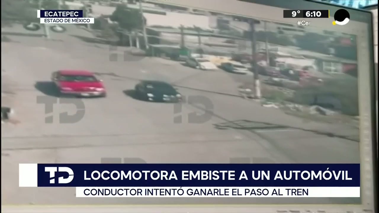Conductor intenta ganarle el paso al tren y provoca fuerte accidente en ...