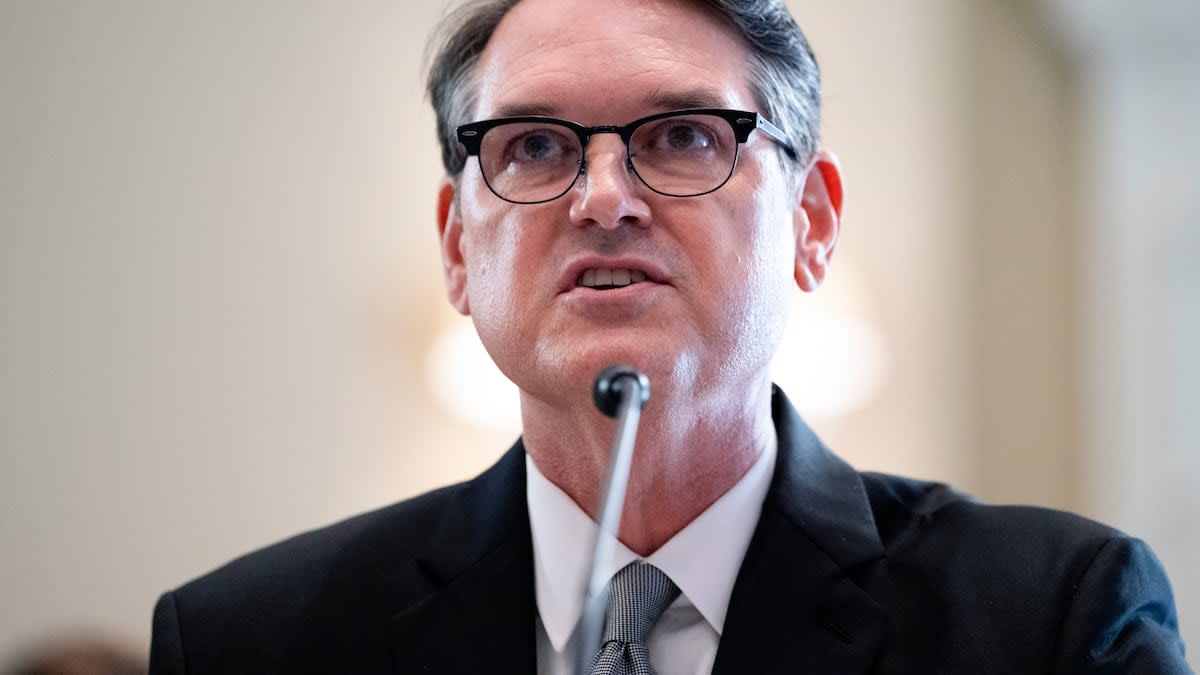 Court sides with Florida in tossing 70,000 ballot petition signatures<br>