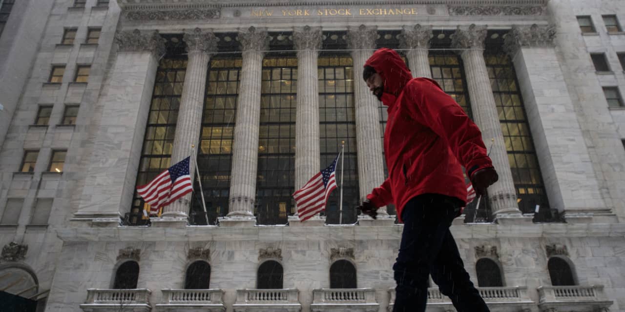 Investors may be led into a trap as stock market discards new tariff threats, analyst warns<br><br>