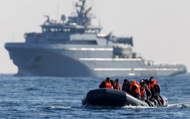 UN fears hundreds missing or dead in Mediterranean shipwrecks since ...