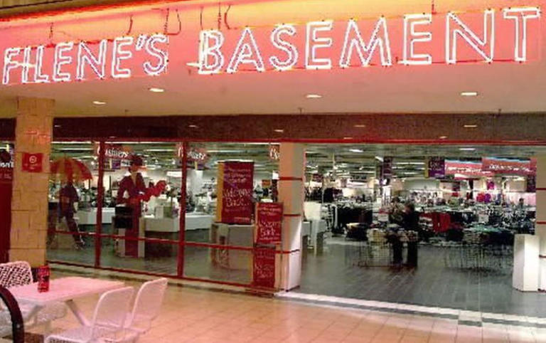 40+ iconic stores that no longer exist