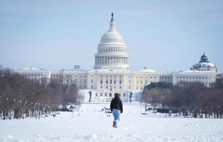 Next snow storm to hit DC, MD, VA this week. How much snow and when?