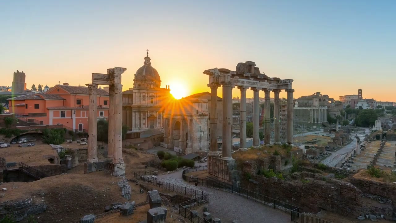 El Foro de Roma, Italia: Un vuelo en dron por la gloria de la antigüedad