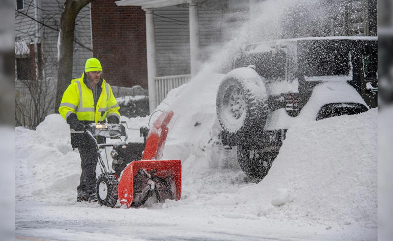 30 dead as winter storm slams US, freezing cold persists