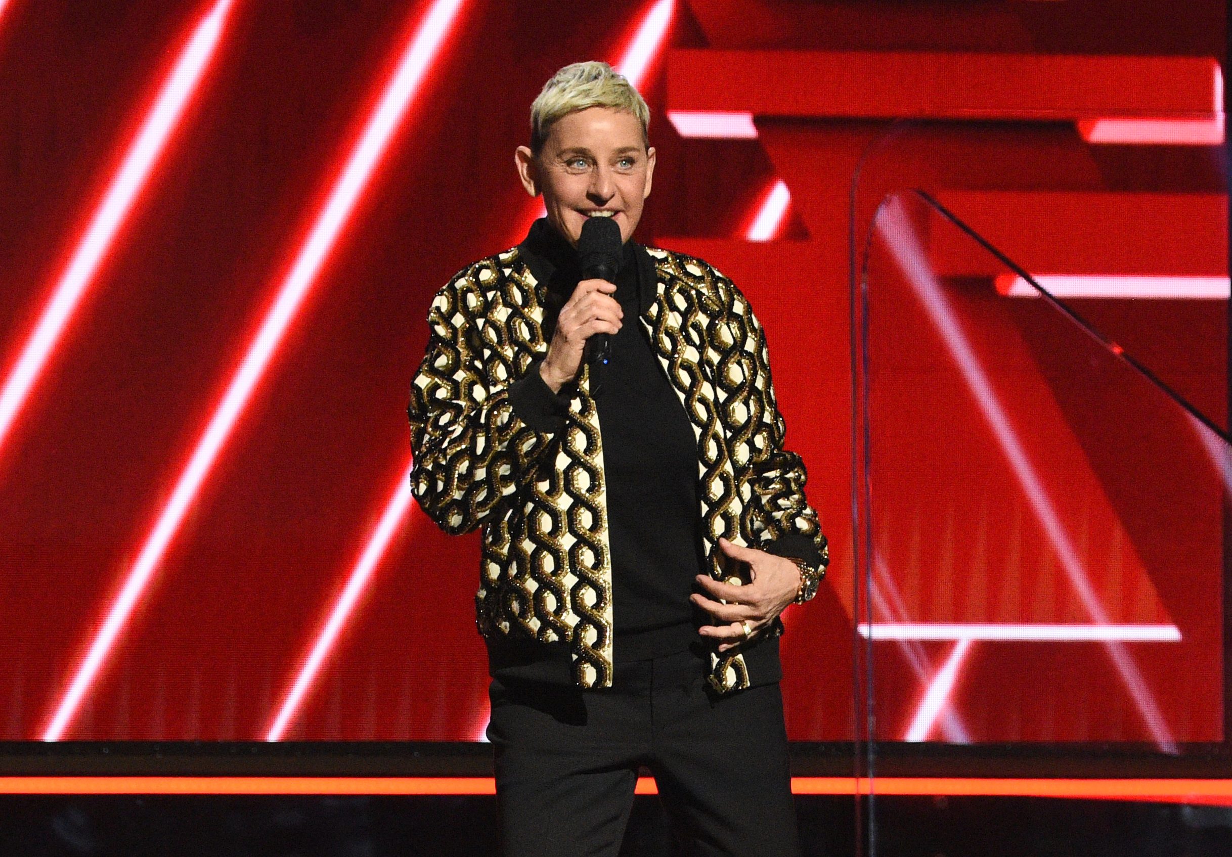 Ellen DeGeneres young: Photos of the comedian from her stand-up days to now