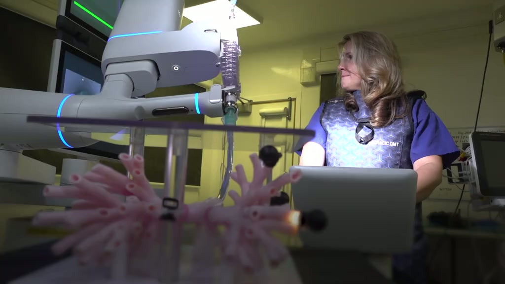 'Trailblazing' NHS pilot combines AI and robotics to spot lung cancer ...