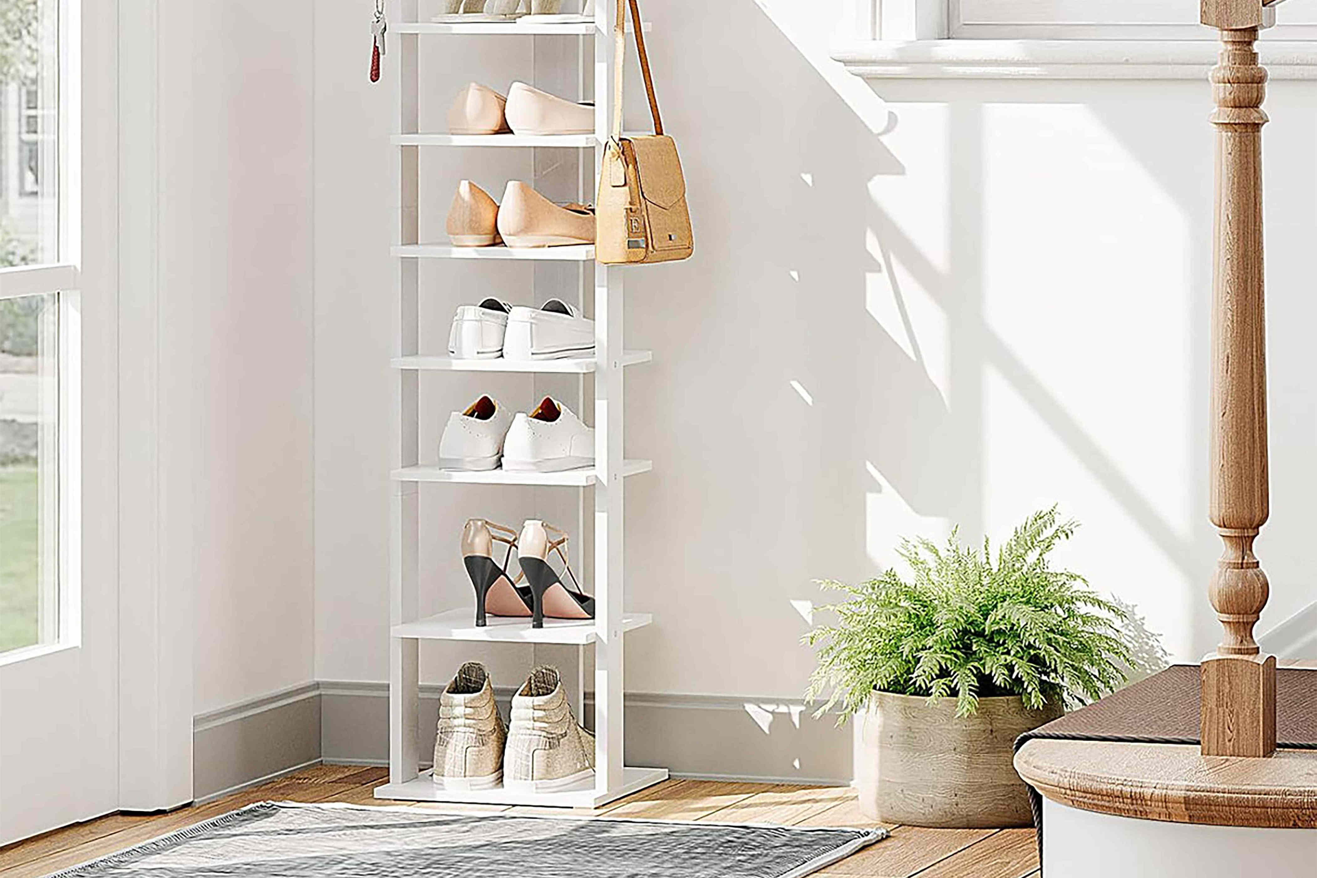 Shoppers finally decluttered their entryways with this shoe rack that’s ...