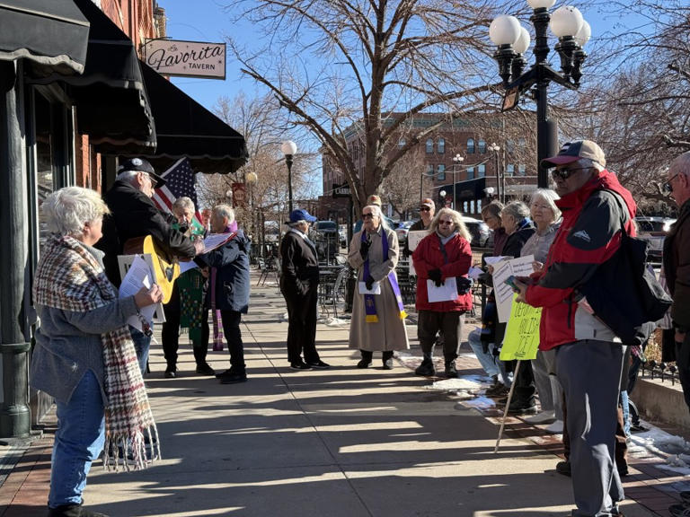ICE protest held at Sen. Bennet’s office in Pueblo