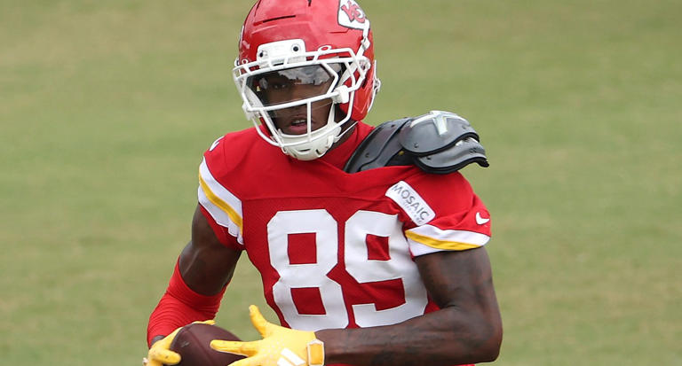 Chiefs reunite with 6-foot-3 WR ahead of NFL free agency