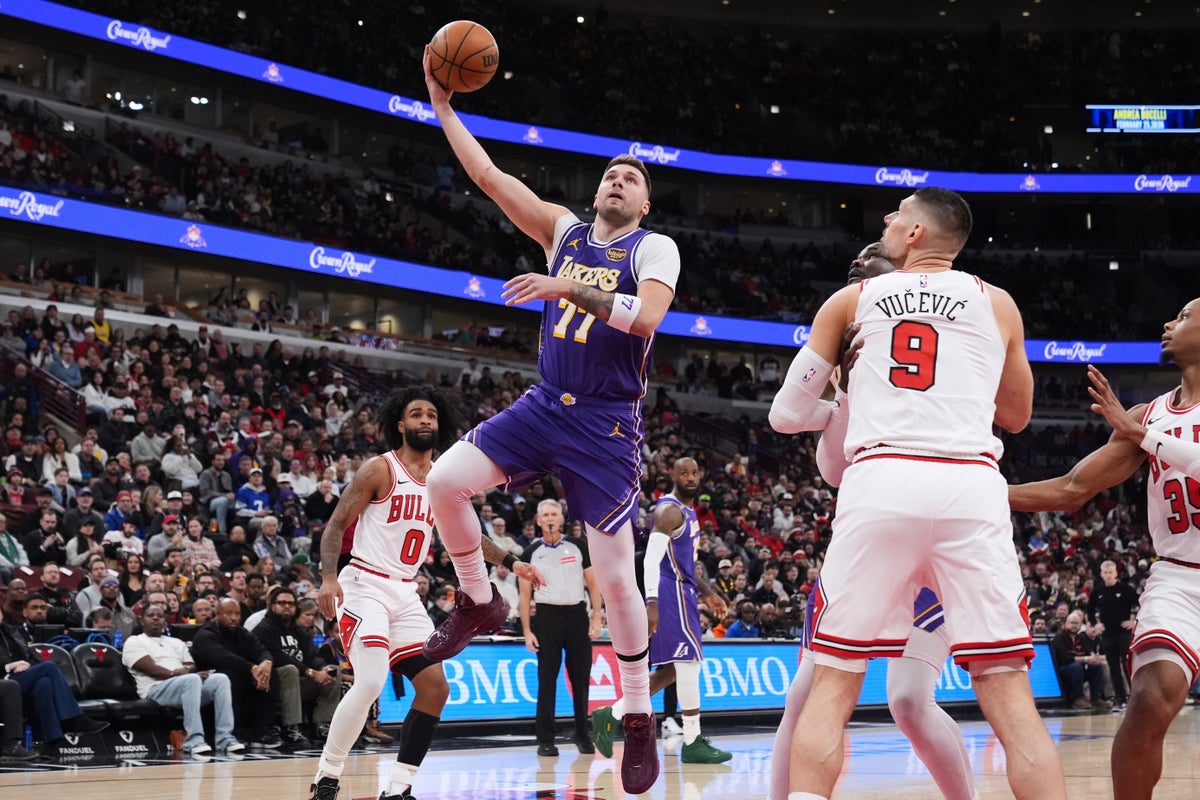 Luka Doncic anota 46 puntos en la victoria de los Lakers 129-118 sobre ...