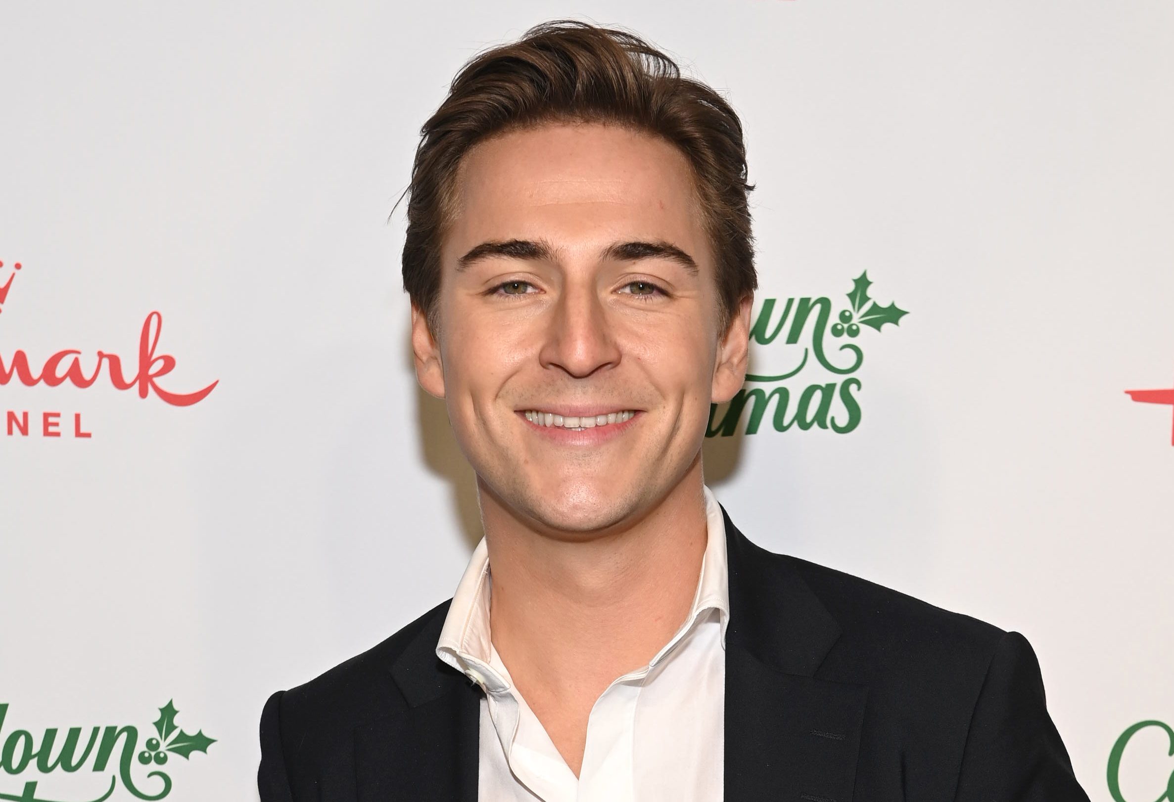 Hallmark's Loveuary 2026 is here! 4 romantic movies to watch this ...