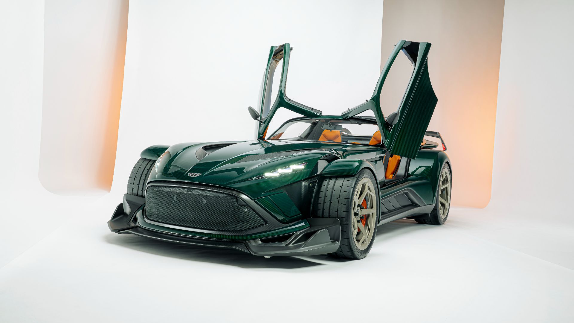 A new 600 HP supercar that’s lighter than a Mazda Miata
