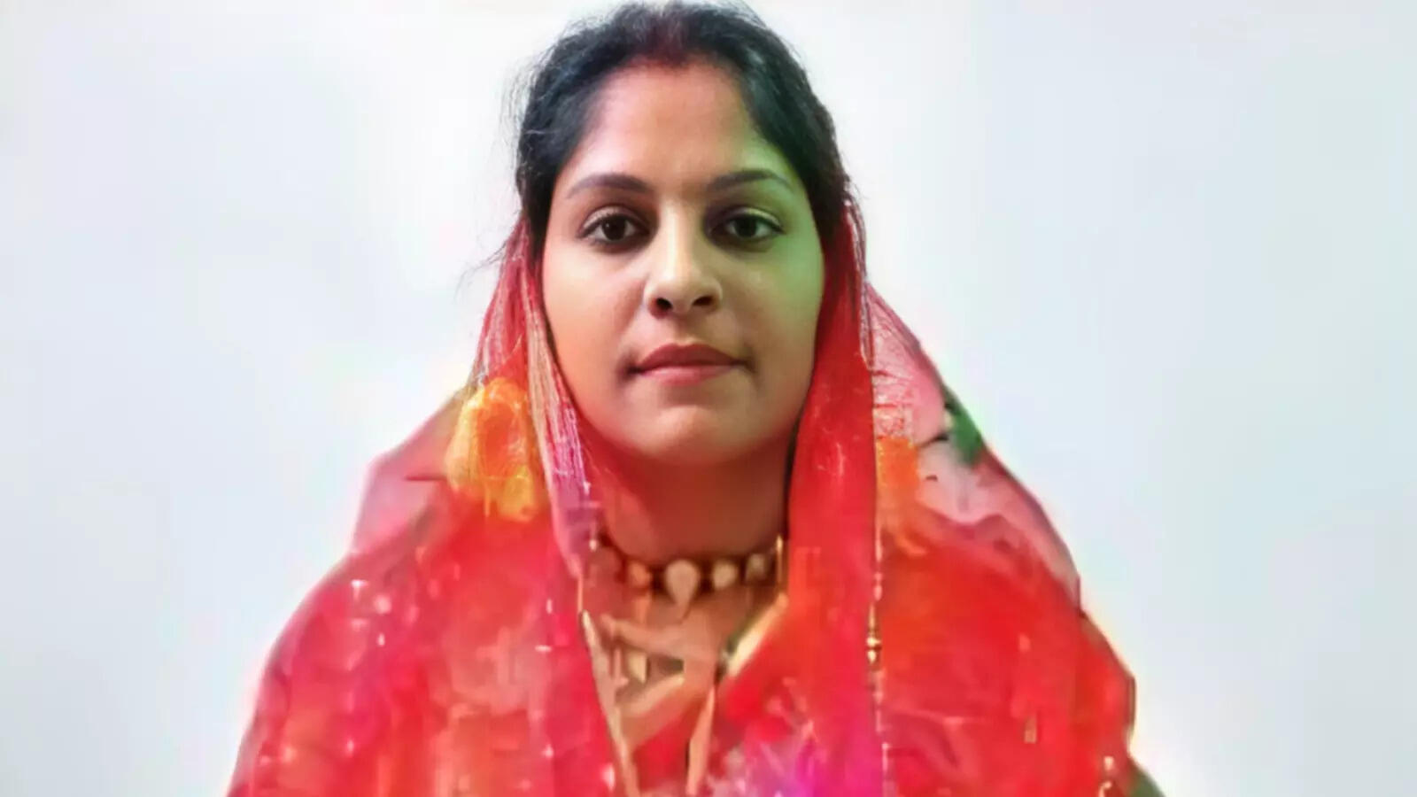 UP : पति के साथ जा रही महिला की गोली मारकर हत्या