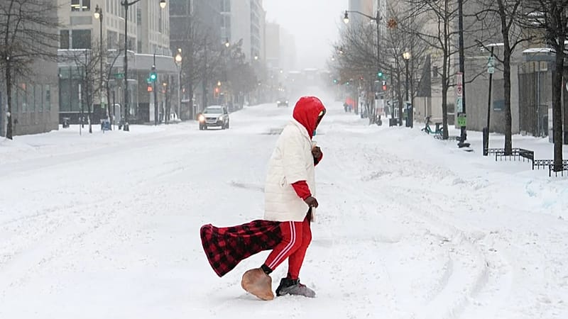 Death toll rises to 30 as freezing temperatures continue to sweep across the US<br><br>