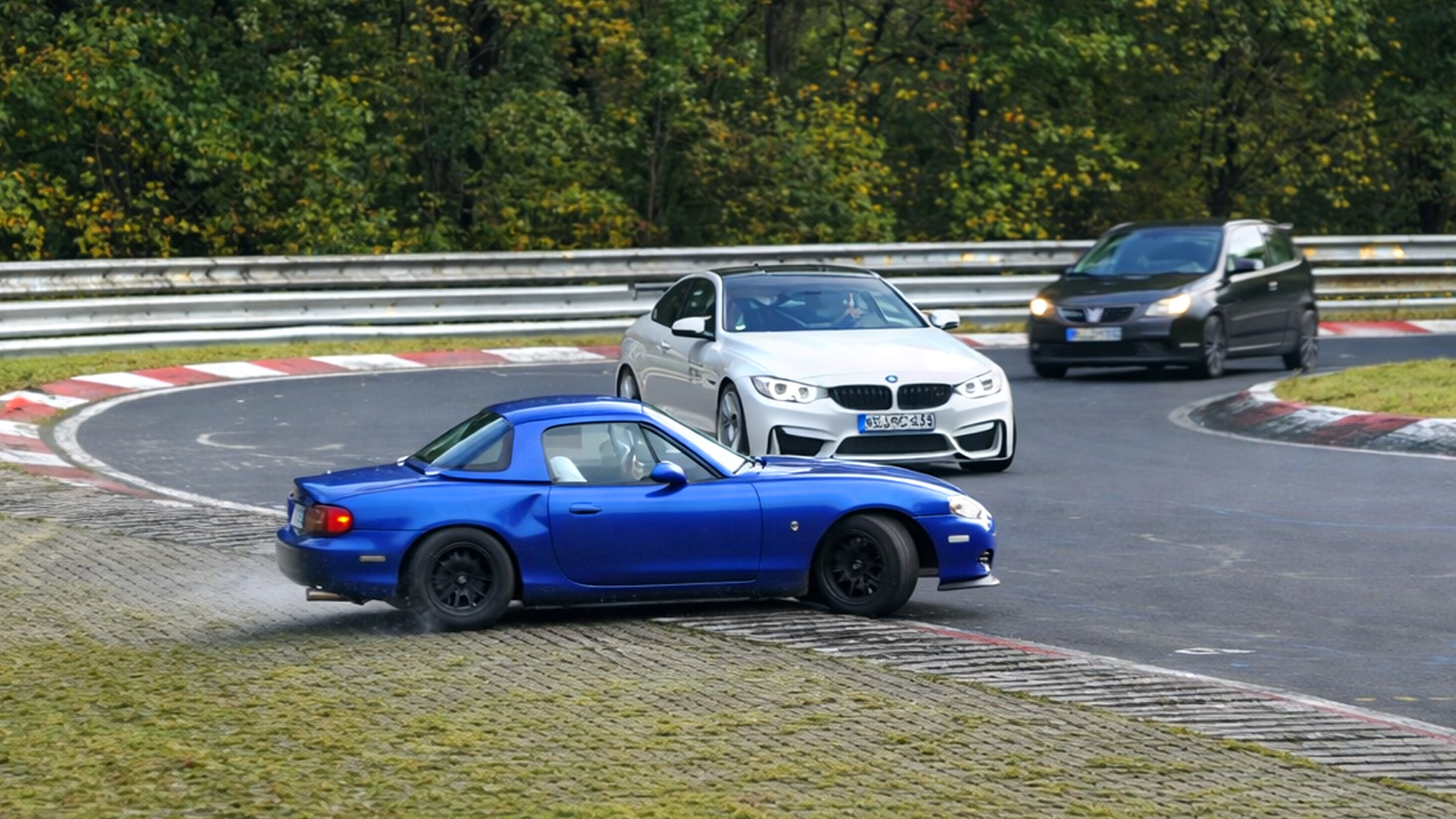 Wanneer agressief rijgedrag voor chaos zorgt op de Nürburgring