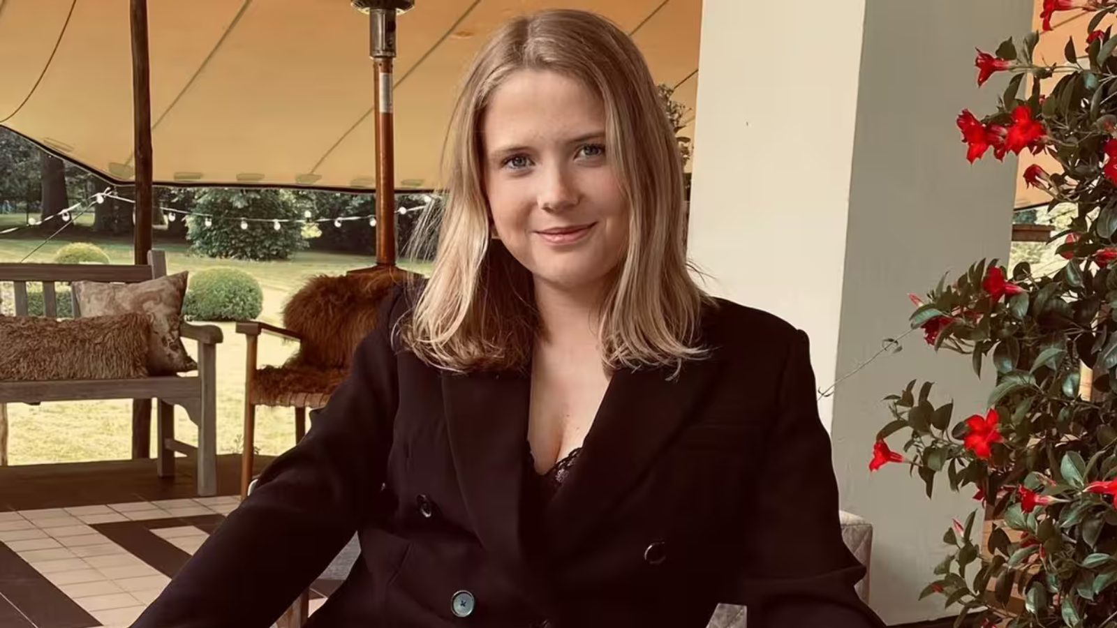 binnenkijken-in-het-ultra-luxe-appartement-van-noa-vahle-de-dochter
