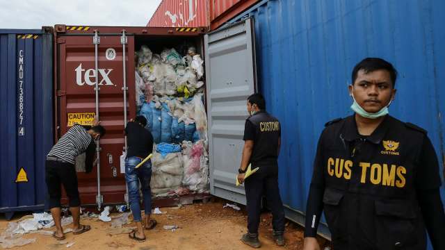 National authorities to send shipping containers back to US following ...
