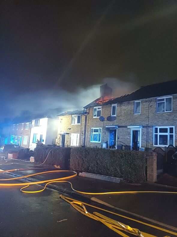 morden-house-fire-live-dozens-of-firefighters-tackle-blaze-as-entire