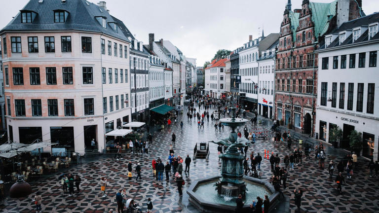 Svindlere reklamerer stadig med falske ophørsudsalg på Strøget