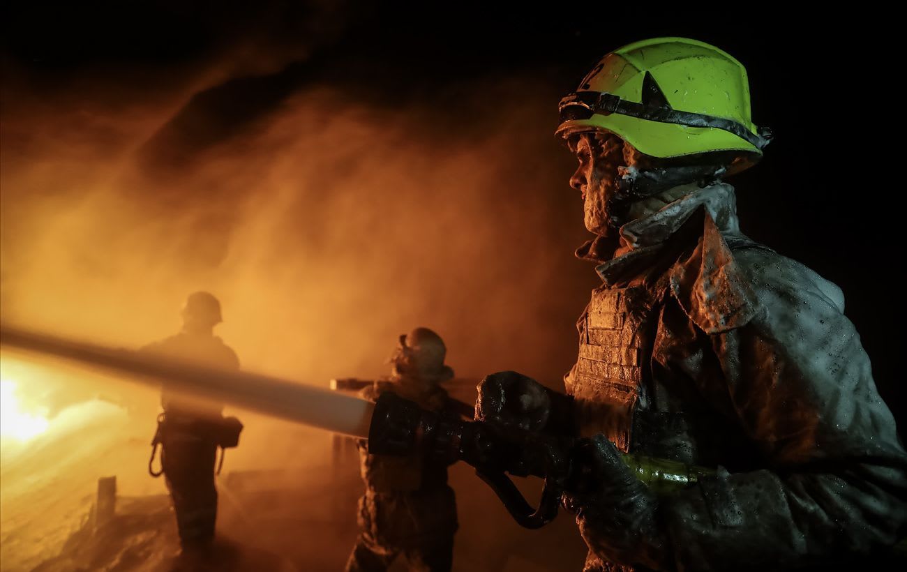 Russia massively strikes Ukraine